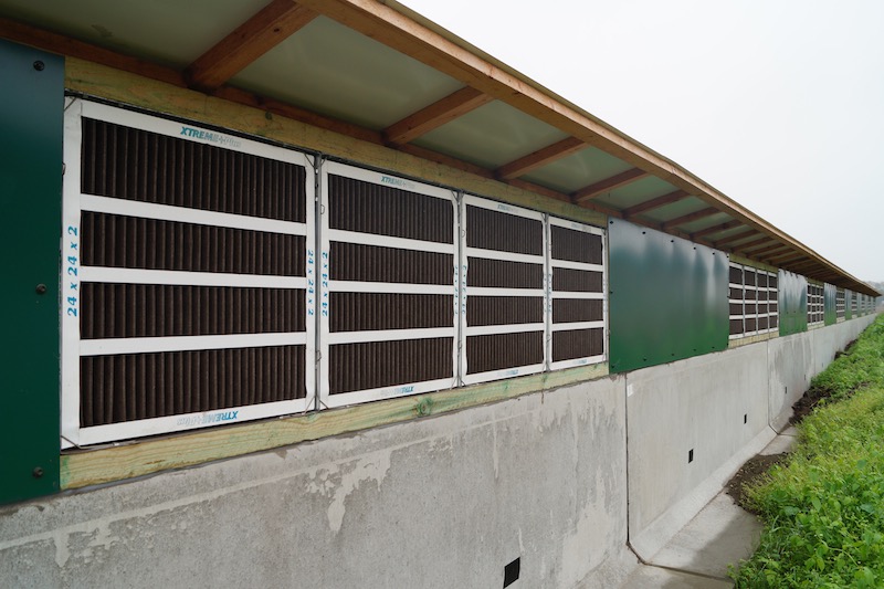 3-Timmerhuis airinlet with filters-1