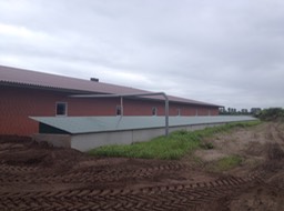 7-7-Clarcor filtered weaner barn during building
