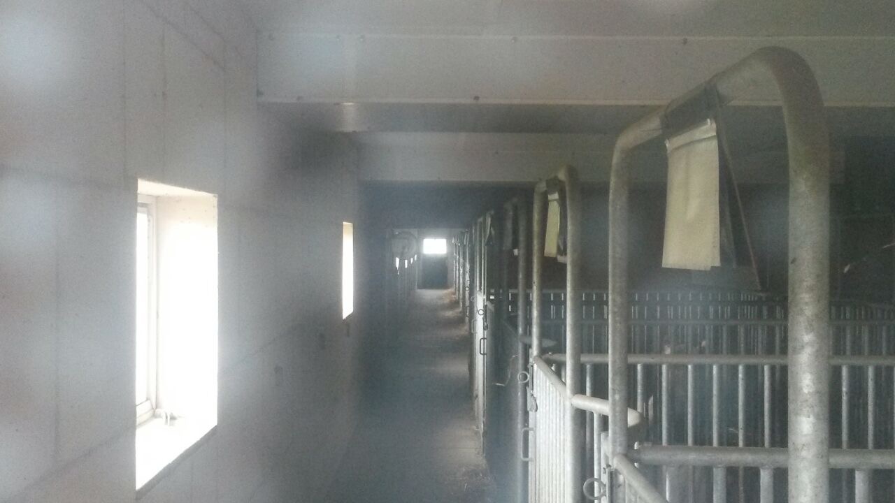 8-13-filtered air enters through perforated duct at ceiling